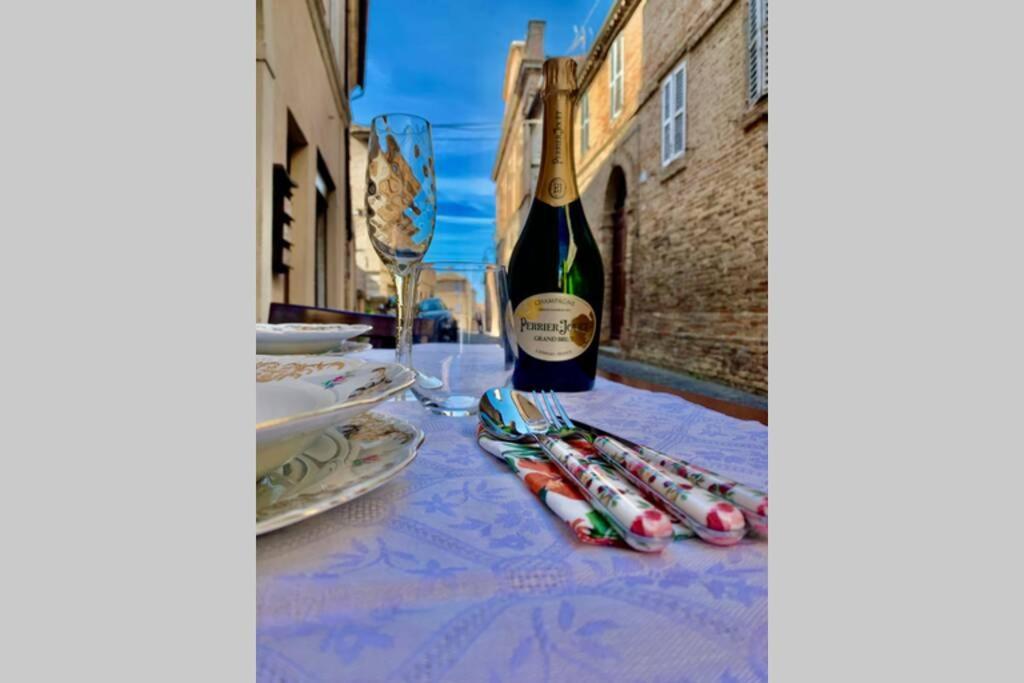 Apartament La Grotta - Casa Con Grotta Sotterranea Monterubbiano Zewnętrze zdjęcie