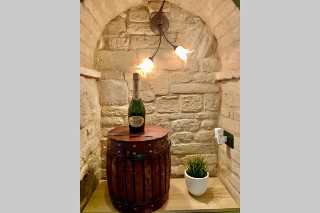 Apartament La Grotta - Casa Con Grotta Sotterranea Monterubbiano Zewnętrze zdjęcie