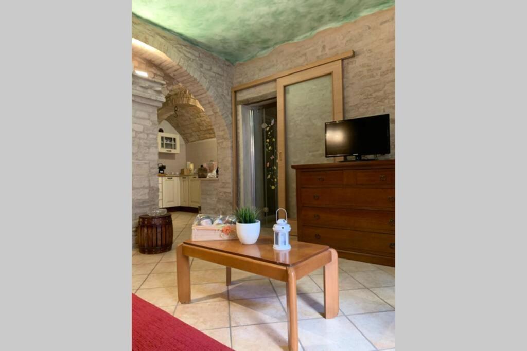 Apartament La Grotta - Casa Con Grotta Sotterranea Monterubbiano Zewnętrze zdjęcie