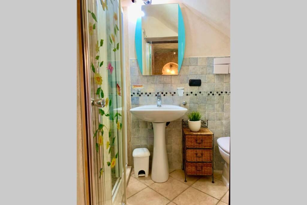 Apartament La Grotta - Casa Con Grotta Sotterranea Monterubbiano Zewnętrze zdjęcie